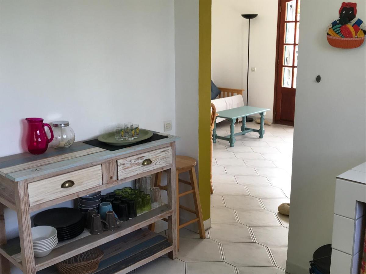 Case A Lili, Joli Haut De Villa Face A La Mer Dans Le Bourg. Тере-де-Хаут Екстериор снимка