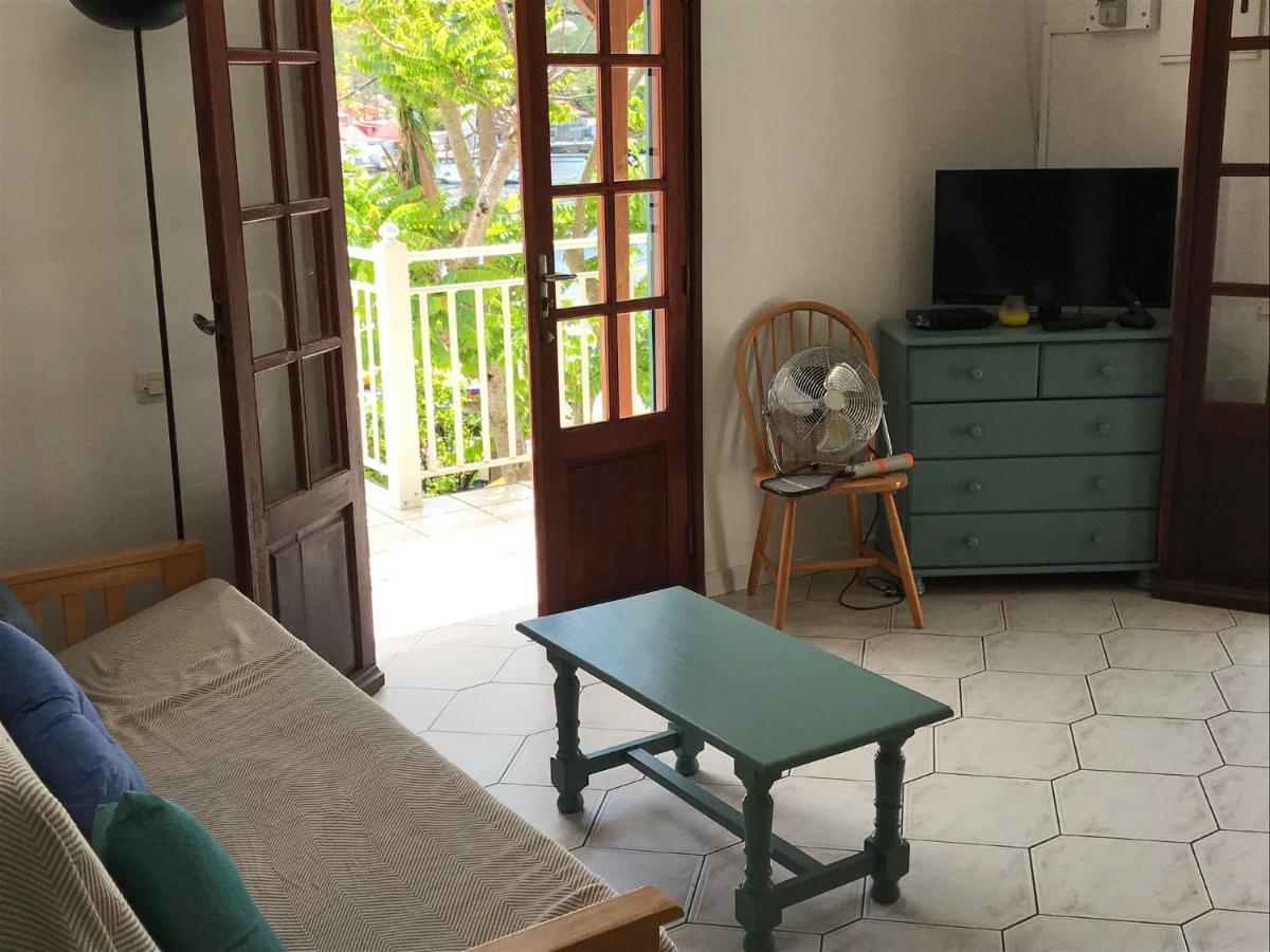 Case A Lili, Joli Haut De Villa Face A La Mer Dans Le Bourg. Тере-де-Хаут Екстериор снимка